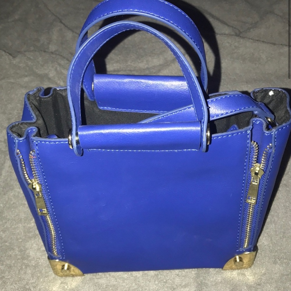 Forever 21 cute blue shoulder purse NWOT